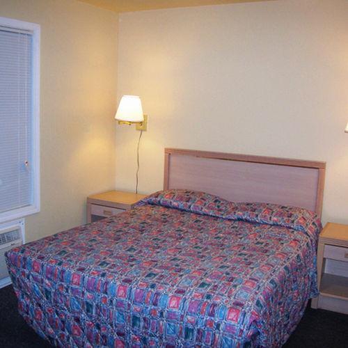 Bend Value Inn Room photo